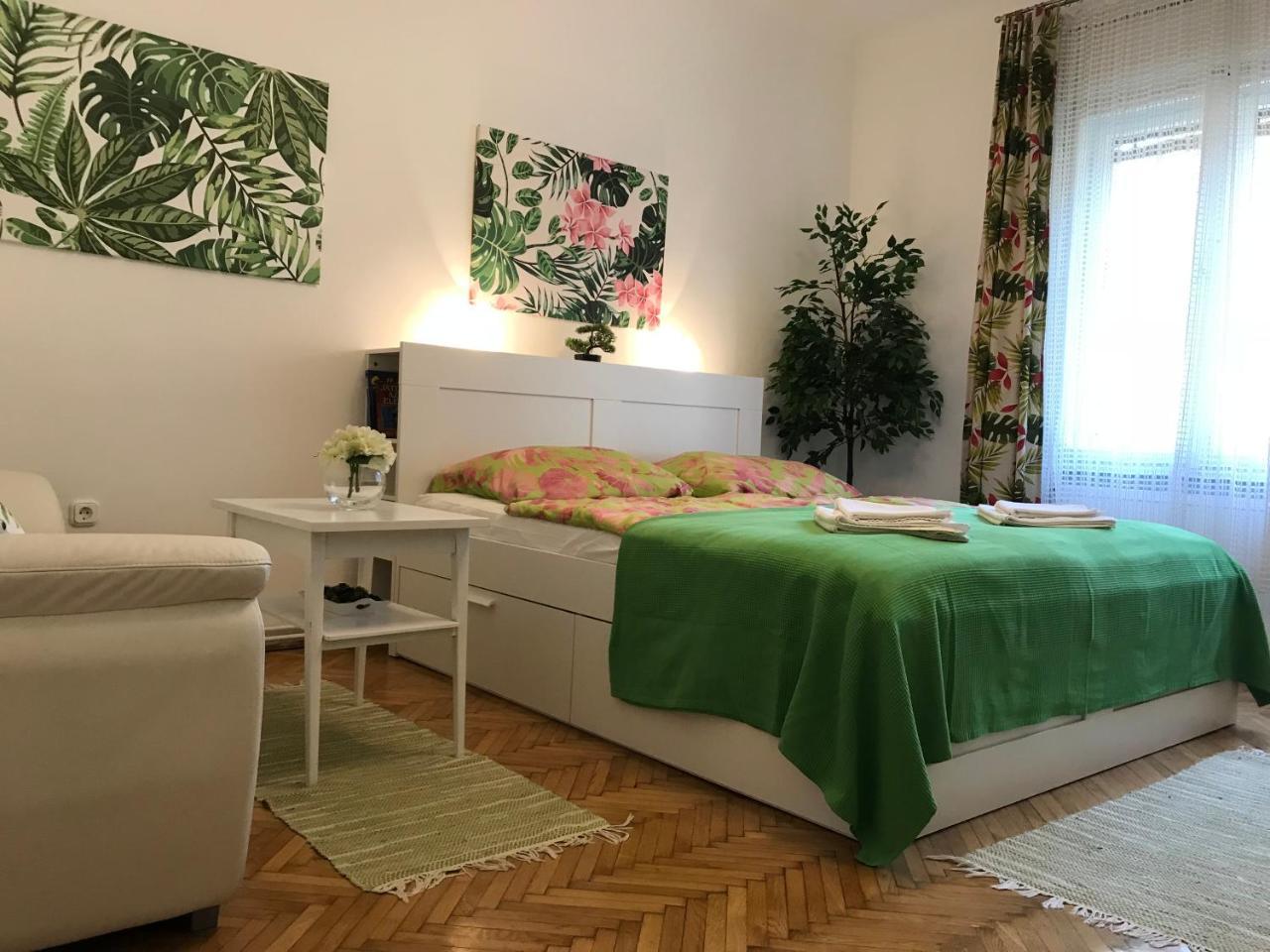 Rosmarinus Apartman Pécs Zewnętrze zdjęcie